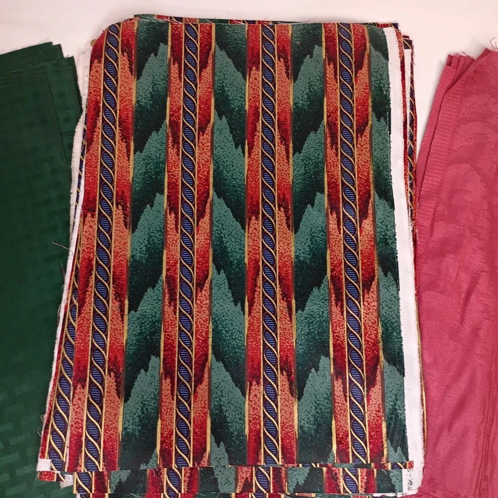Lot of 75 10 x 15‎ Richloom Fabric with Coordinating Green Pink Pieces Quilting